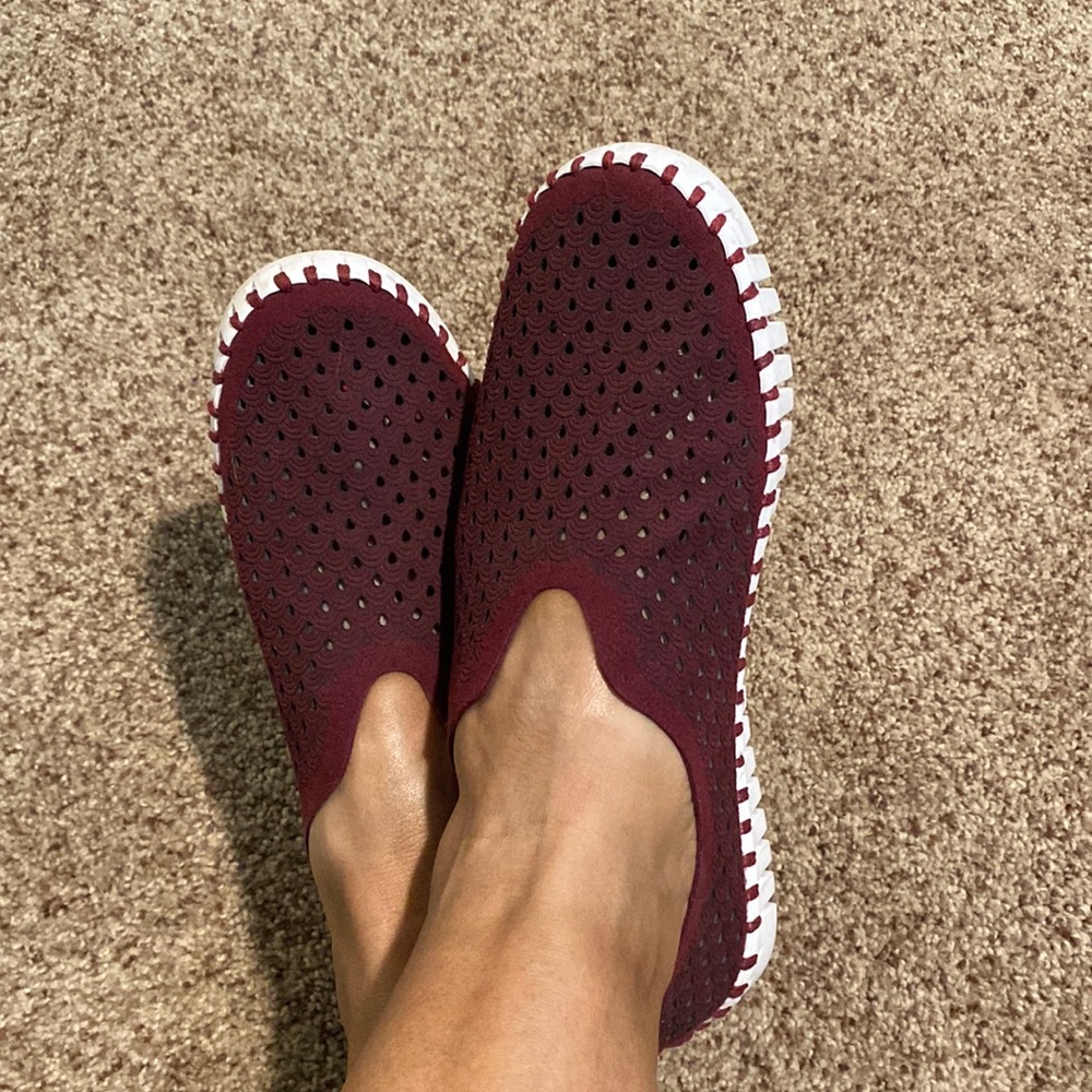 Ilse Jacobsen maroon slip on shoes, rarely used